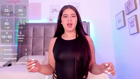 Snapshot of amy_lit chatting on January 27, 3:07 pm Hello I am Allison Welcome to my room and let is have a good time together whith me online show from January 27, 3:07 pm