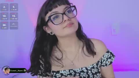 Hello I am Allison Welcome to my room and let is  have a good time together whith me online show from May 7, 2:06 am