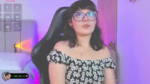 Hello I am Allison Welcome to my room and let is  have a good time together whith me online show from July 6, 10:01 pm