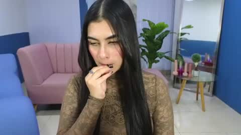 Amy online show from July 8, 7:18 pm