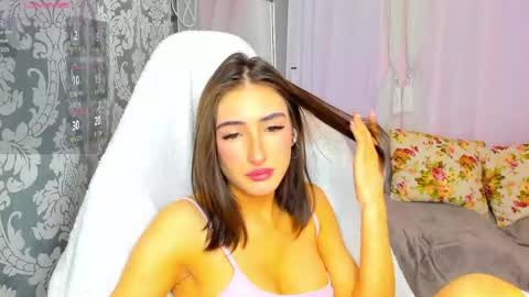 Snapshot of amy_marlin chatting on May 28, 1:36 am amy_marlin online show from May 28, 1:36 am