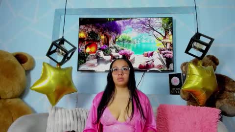 Emy Noa  online show from March 8, 1:03 am