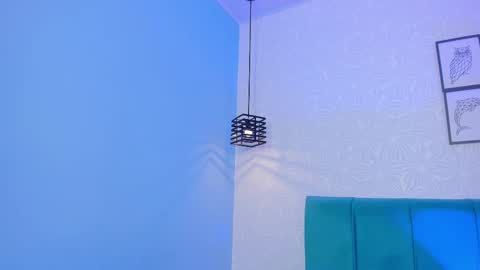 amy_saenz_ online show from September 10, 4:51 pm