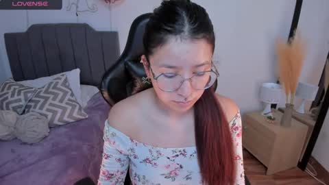 Snapshot of amy_sophiaa chatting on April 3, 11:30 am Amy sophia 3 online show from April 3, 11:30 am