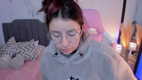 Snapshot of amy_sophiaa chatting on April 9, 11:15 am Amy sophia 3 online show from April 9, 11:15 am