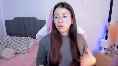 Snapshot of amy_sophiaa chatting on April 27, 11:30 am Amy sophia 3 online show from April 27, 11:30 am