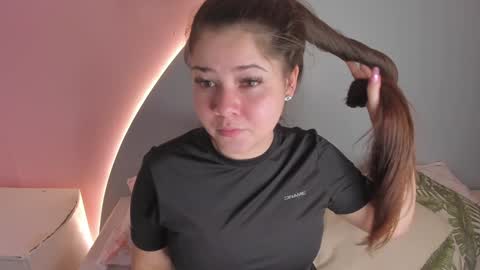 Snapshot of amy_vans_ chatting on January 25, 10:18 pm Amy nickname Kirby online show from January 25, 10:18 pm