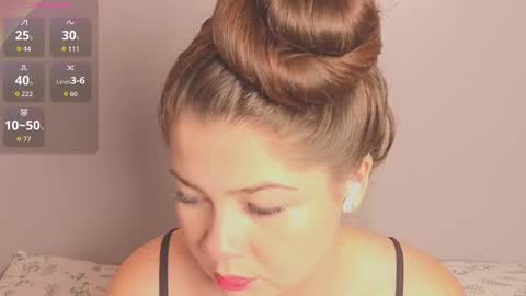 Snapshot of amy_vans_ chatting on November 10, 10:42 pm Amy nickname Kirby online show from November 10, 10:42 pm