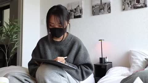 girl next door named Amy online show from December 12, 4:15 am