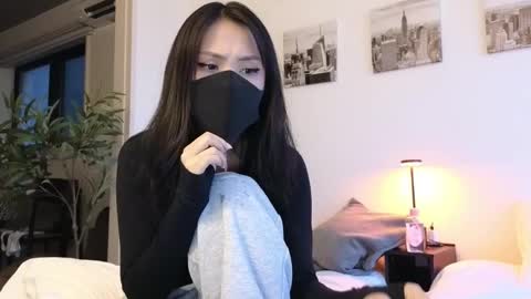 girl next door named Amy online show from December 13, 7:25 am