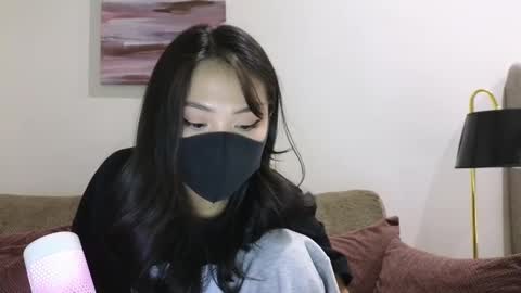 girl next door named Amy online show from December 20, 2:05 pm