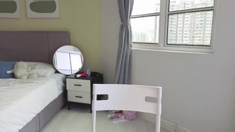 girl next door named Amy online show from November 19, 6:24 am