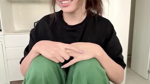 Snapshot of amyalwayshere chatting on March 7, 1:30 pm girl next door named Amy online show from March 7, 1:30 pm