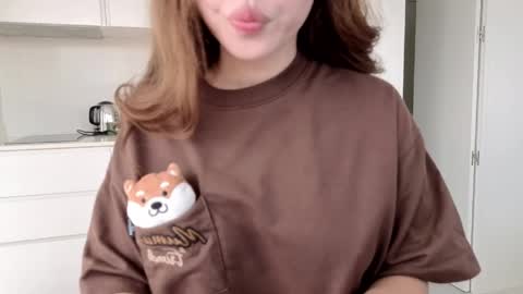 Snapshot of amyalwayshere chatting on April 2, 10:24 am girl next door named Amy online show from April 2, 10:24 am