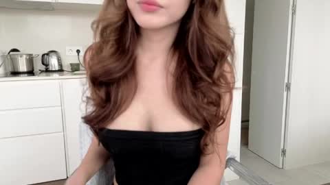 Snapshot of amyalwayshere chatting on April 23, 2:19 pm girl next door named Amy online show from April 23, 2:19 pm