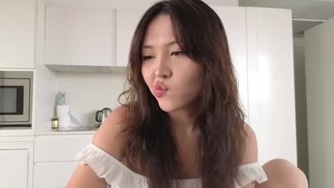 girl next door named Amy online show from June 25, 10:31 am