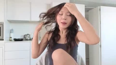 girl next door named Amy online show from July 2, 4:13 pm