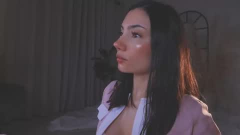 Amy Armstrong online show from September 9, 11:26 pm