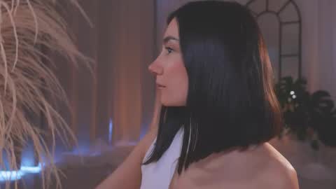 Amy Armstrong online show from November 11, 8:53 pm