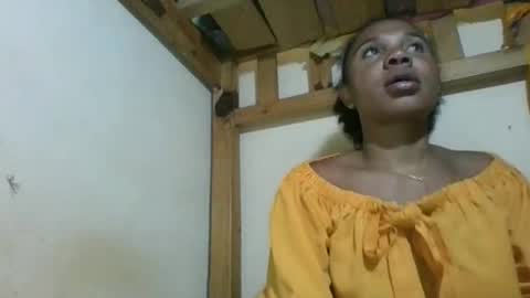 Snapshot of amyatche chatting on May 26, 6:20 am Amyatche online show from May 26, 6:20 am