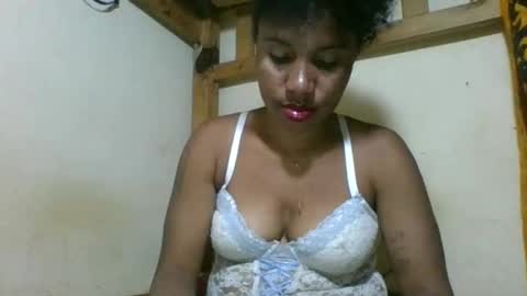 Snapshot of amyatche chatting on May 27, 4:59 pm Amyatche online show from May 27, 4:59 pm