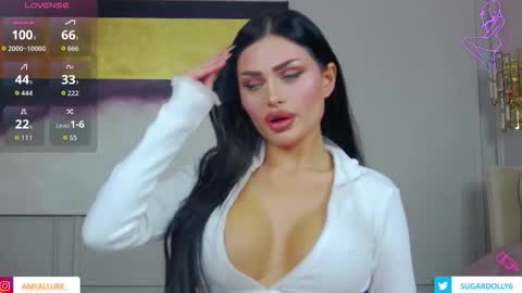 Snapshot of amyazuree chatting on October 16, 8:26 am Amy online show from October 16, 8:26 am