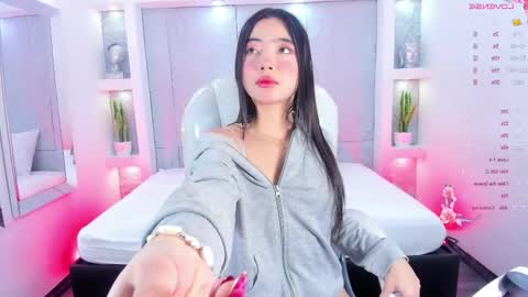 Snapshot of amycolman_ chatting on October 24, 2:02 pm amy online show from October 24, 2:02 pm