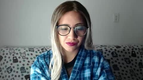 Snapshot of amycosplay99 chatting on January 26, 11:39 pm amycosplay99 online show from January 26, 11:39 pm