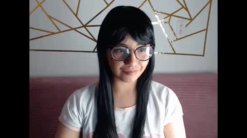 Snapshot of amycosplay_99 chatting on October 10, 12:04 pm amycosplay_99 online show from October 10, 12:04 pm