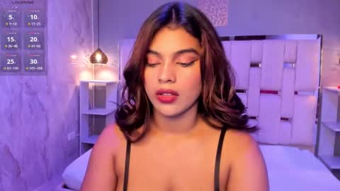 amyevan_ online show from October 1, 8:59 pm
