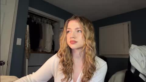 Amy online show from November 18, 6:40 am