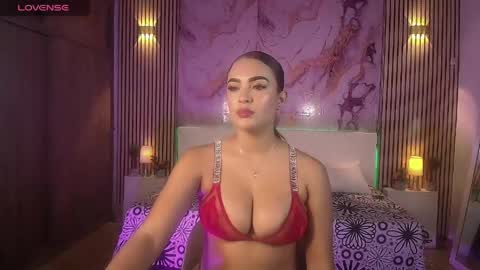 Snapshot of amyjohnsonn chatting on April 30, 4:08 am amyjohnsonn online show from April 30, 4:08 am