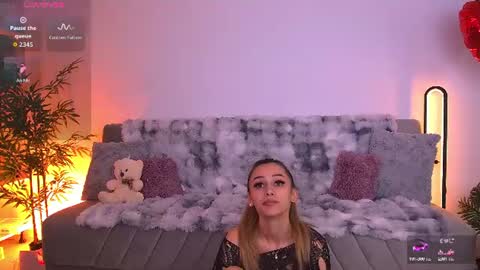 amykentt online show from June 13, 2:37 pm