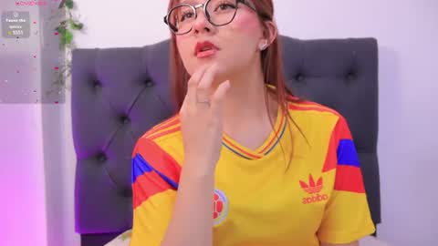 Snapshot of amykiss_ chatting on July 3, 12:44 pm Amyy online show from July 3, 12:44 pm