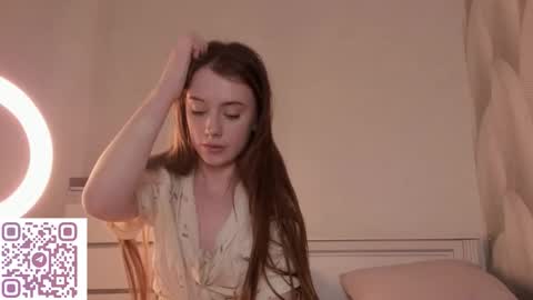 Snapshot of amylovesyouu chatting on December 4, 8:06 pm amylovesyouu online show from December 4, 8:06 pm