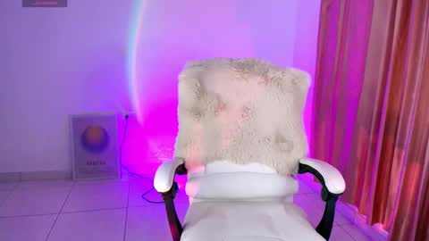 Amy ... Nice to meet u   thumb up me please its important online show from November 10, 3:05 am