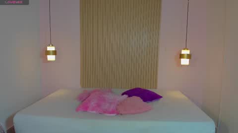 amyprice9 online show from July 25, 11:19 am