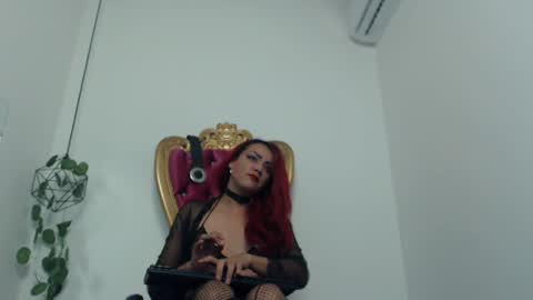 Amy Redqueen online show from December 5, 9:17 pm