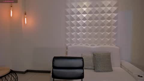 AMY R  online show from March 29, 11:05 pm