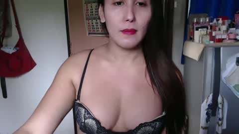 Snapshot of amysweetbabe chatting on December 19, 5:51 am amysweetbabe online show from December 19, 5:51 am