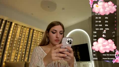 amyvilvet online show from May 31, 7:26 pm