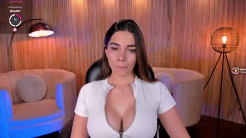AMY WALKER online show from January 4, 1:21 pm