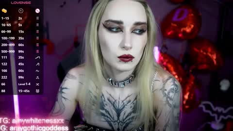 Snapshot of amywhitenessxx chatting on February 13, 11:17 am Amy switch Goddess divine Mistress online show from February 13, 11:17 am