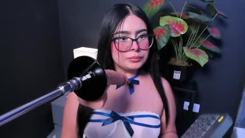 amywhitte_ online show from April 16, 3:51 am