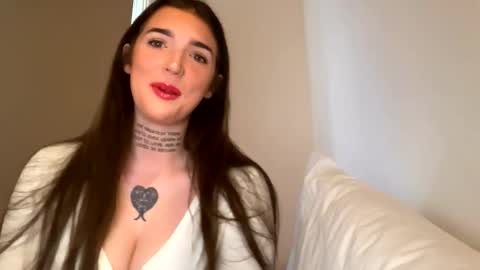 Snapshot of amyyyoxxo chatting on February 20, 8:39 am Amyyyoxxo online show from February 20, 8:39 am