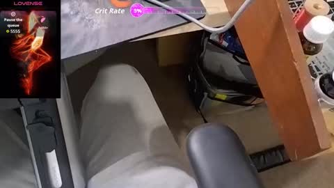 A online show from October 27, 9:13 am