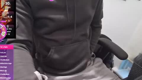 A online show from December 19, 8:54 am