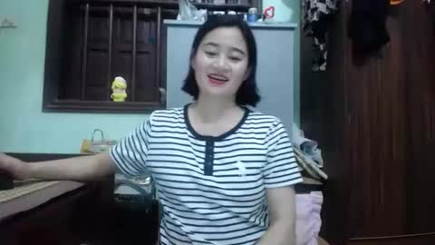 an_naughty online show from May 17, 8:01 am
