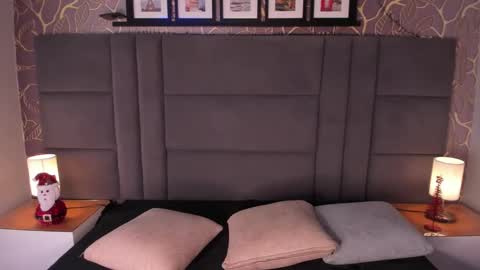 Ana  online show from December 13, 11:55 am