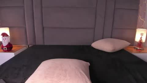 Ana  online show from December 22, 6:15 pm